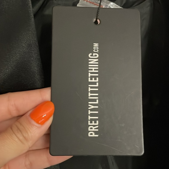 Pretty Little Thing Black Satin Oversized Diamante Trim Blazer Dress - Picture 5 of 6